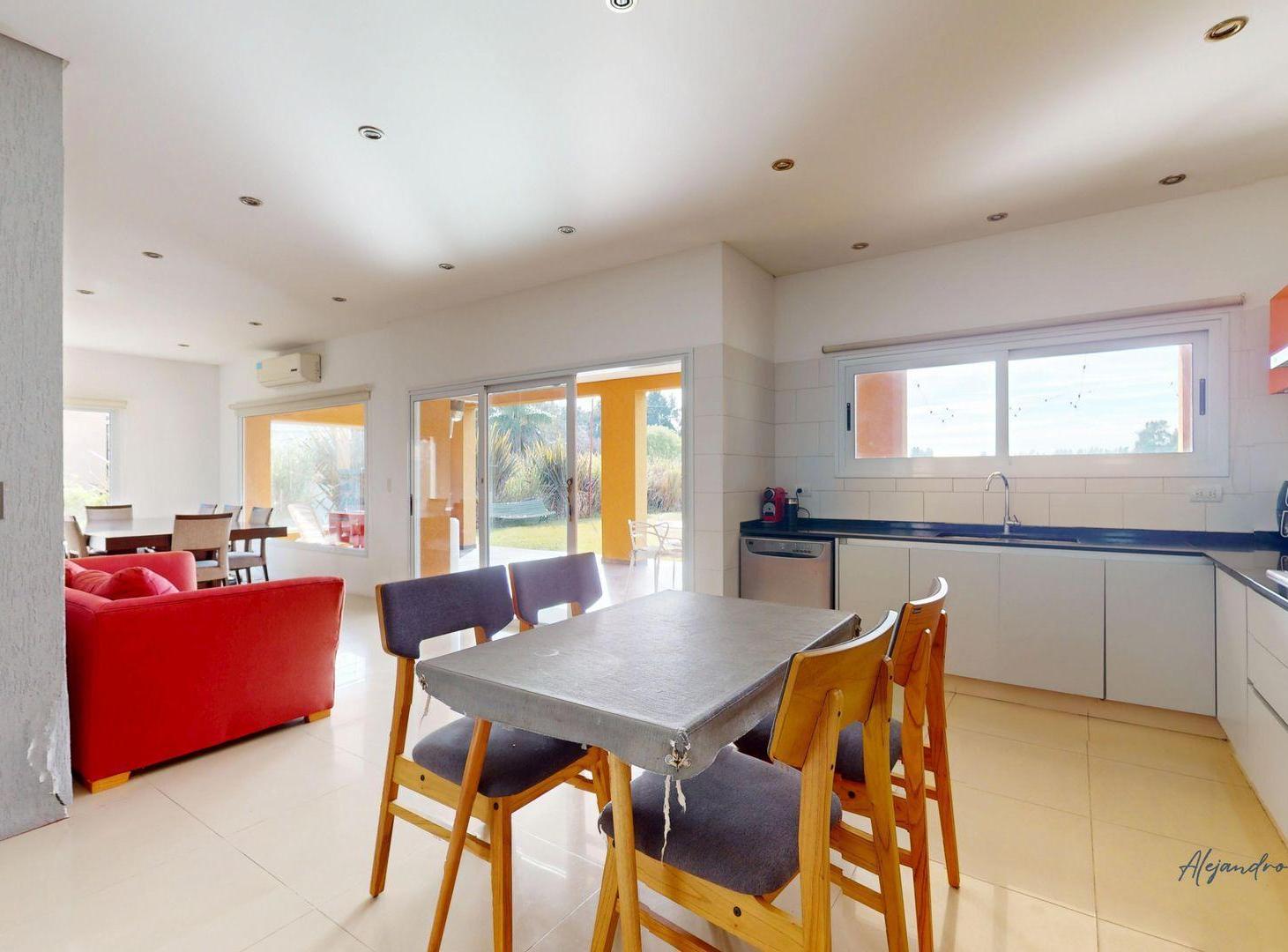 Foto de VENTA CASA 6 AMBIENTES EN EL LAUQUEN SAN VICENTE, imagen 4