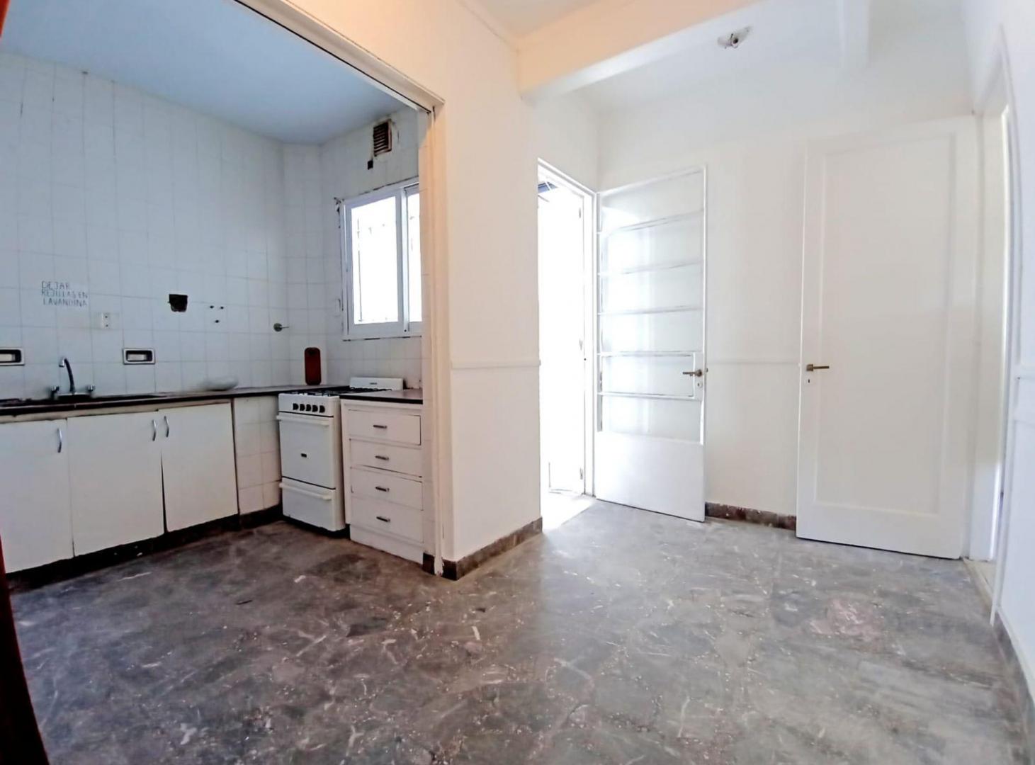 Foto de VENTA CASA 7 AMBIENTES EN LA PLATA COCHERA TERRAZA, imagen 4