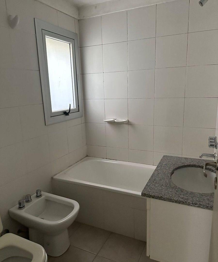 Foto de ALQUILER DEPTO 2 AMBIENTES EN COGHLAN CON BALCON, imagen 1