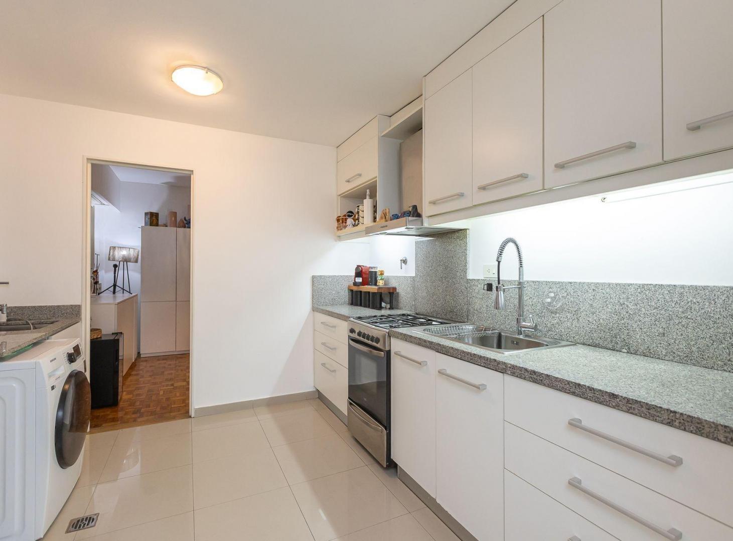 Foto de VENTA DEPARTAMENTO 4 AMBIENTES COCHERA RECOLETA, imagen 5