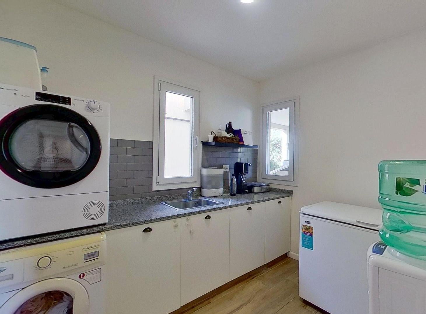 Foto de VENTA CASA 5 AMBIENTES LUJAN CON PILETA, imagen 5