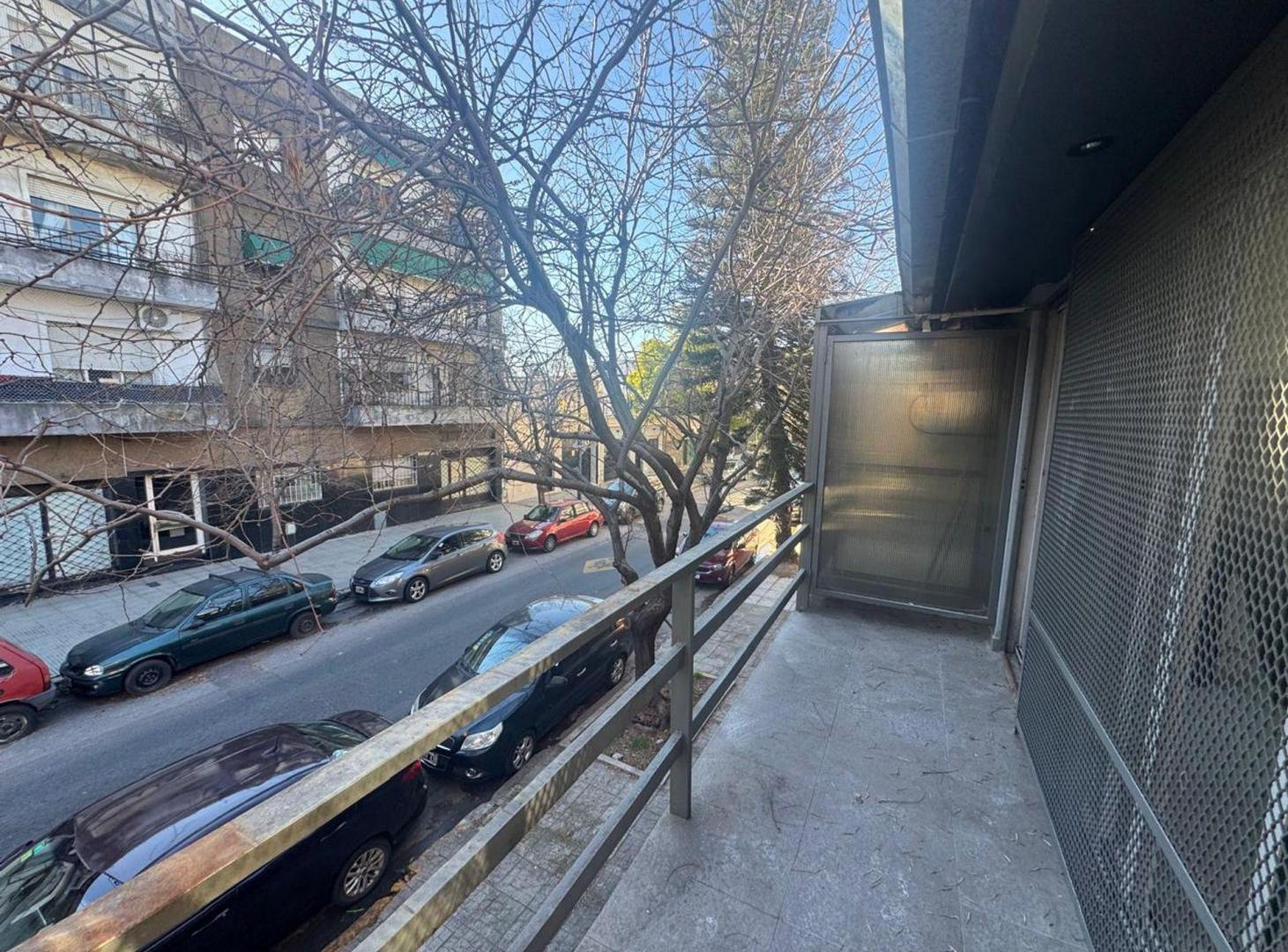 Foto de VENTA DEPTO 2 AMB EN VILLA GRAL MITRE CON BALCON, imagen 3
