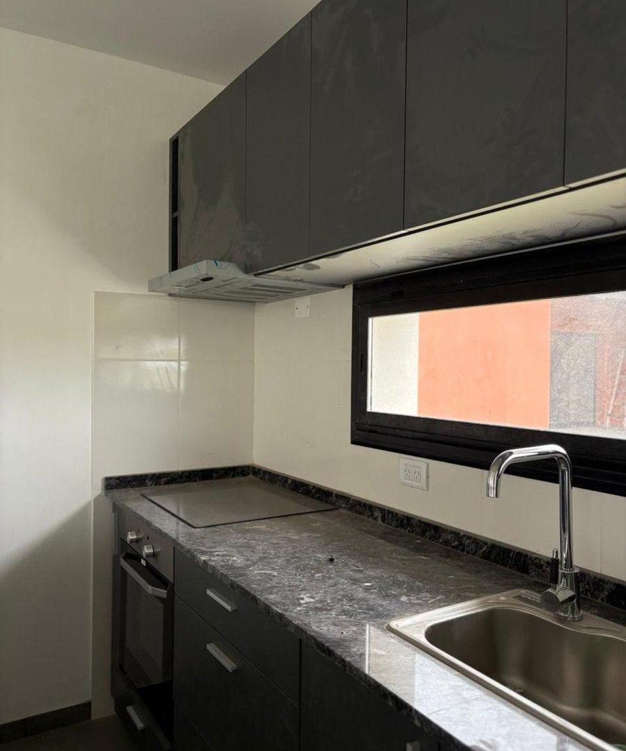 Foto de CASA EN VENTA A ESTRENAR LA FEDERALA, LOBOS, imagen 3