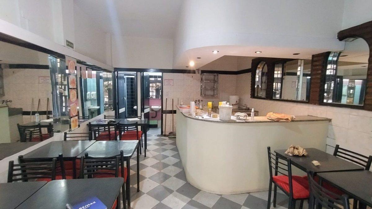 Foto de VENTA LOCAL COMERCIAL CON DEPÓSITO EN MONSERRAT, imagen 3