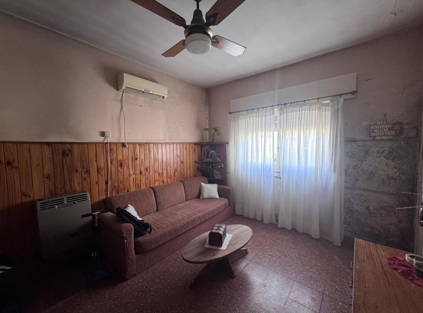 VENTA CASA 3 AMBIENTES FLORENCIO VARELA