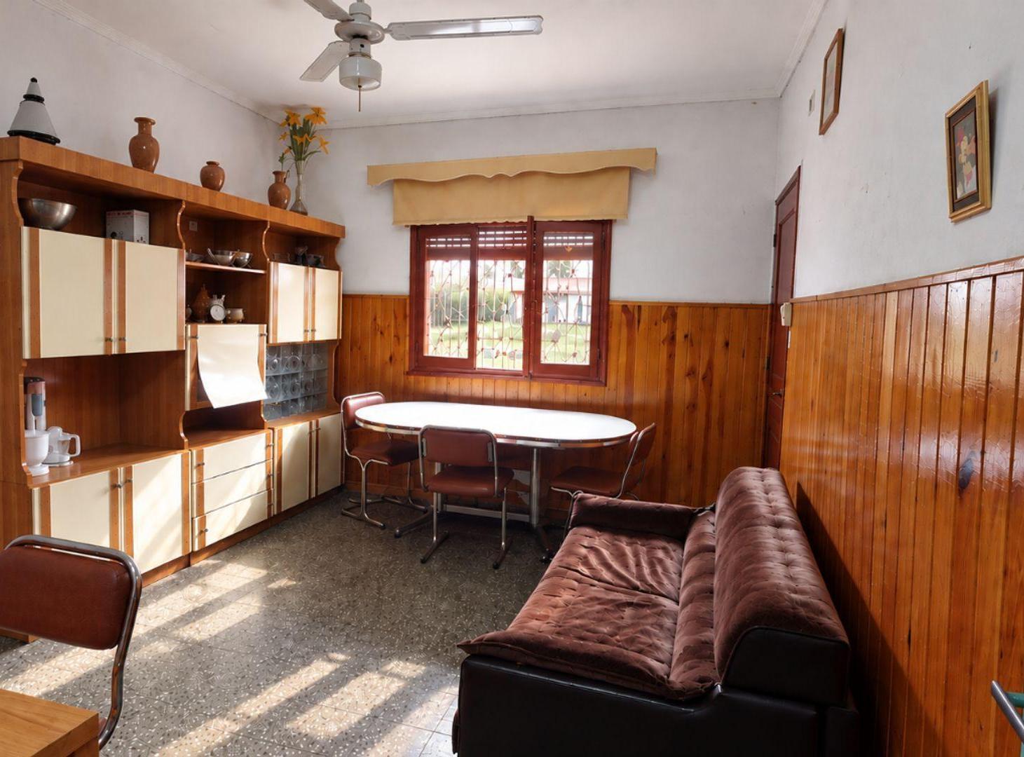 Foto de VENTA CASA LLAVALLOL 4 AMBIENTES COCHERA PATIO, imagen 4