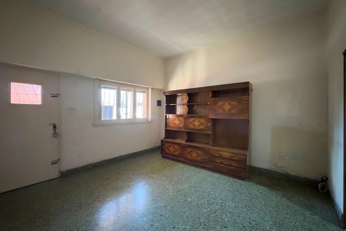 Foto de VENTA CASA 5 AMB MORON SUR, imagen 3