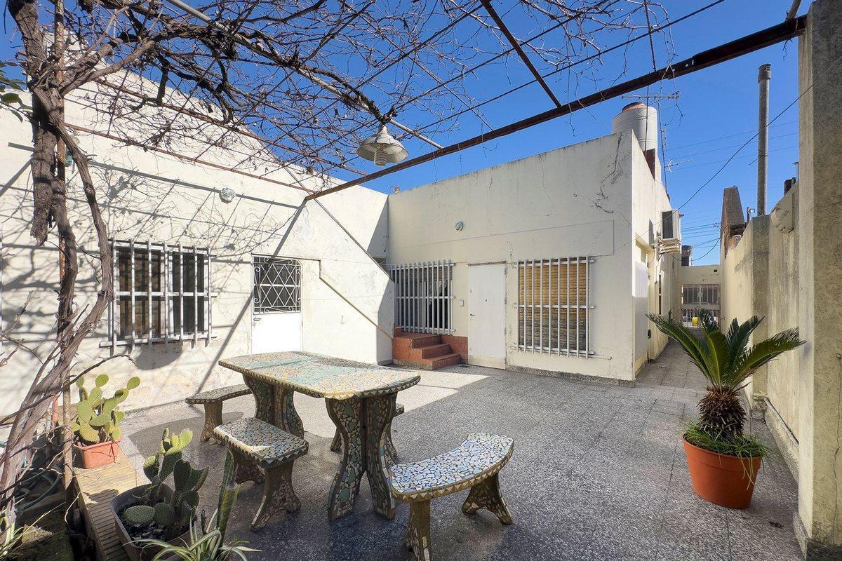Foto de VENTA CASA 5 AMB MORON SUR, imagen 1