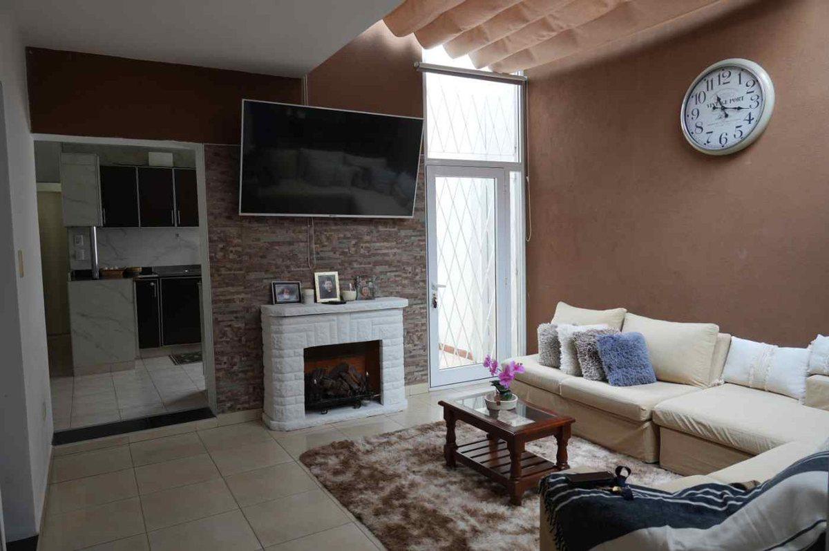Foto de VENTA CASA SAAVEDRA 4 AMB 2 COCHERAS Y TERRAZA, imagen 1