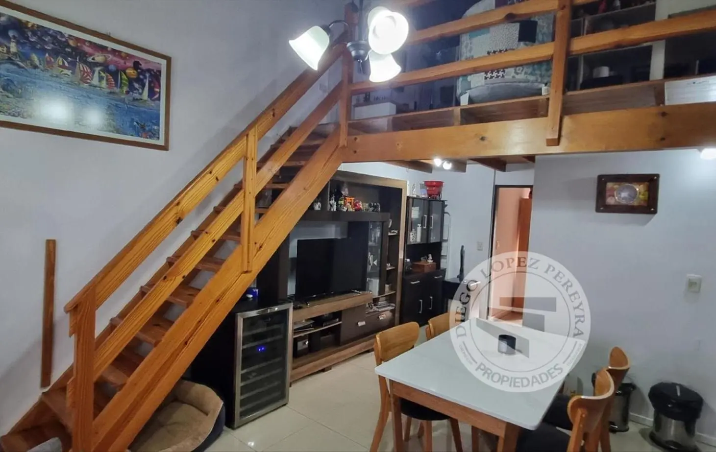 Departamento 3 ambientes en dos plantas con balcón 4