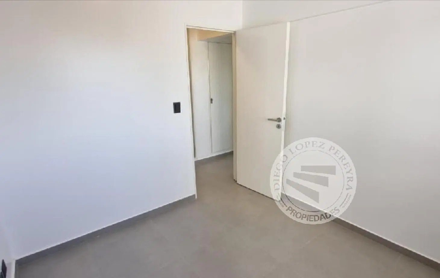 Excelente departamento de 3 amb. piso alto  en Olivos Centro 2