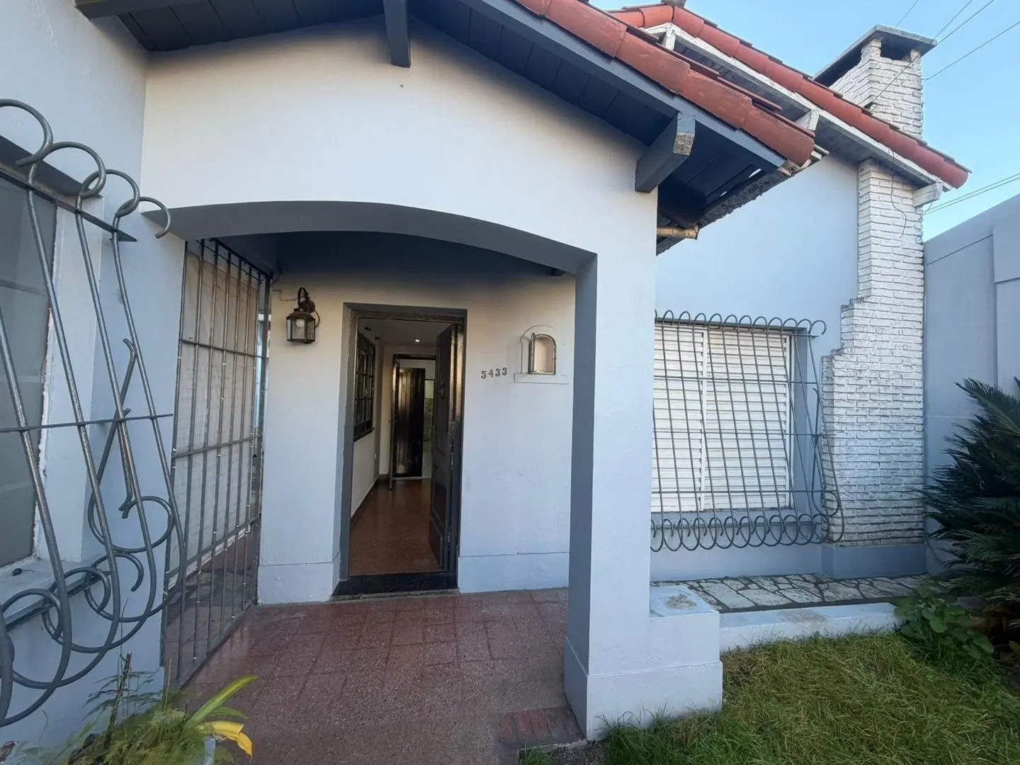 Casa 3 ambientes con Jardin en Carapachay 8