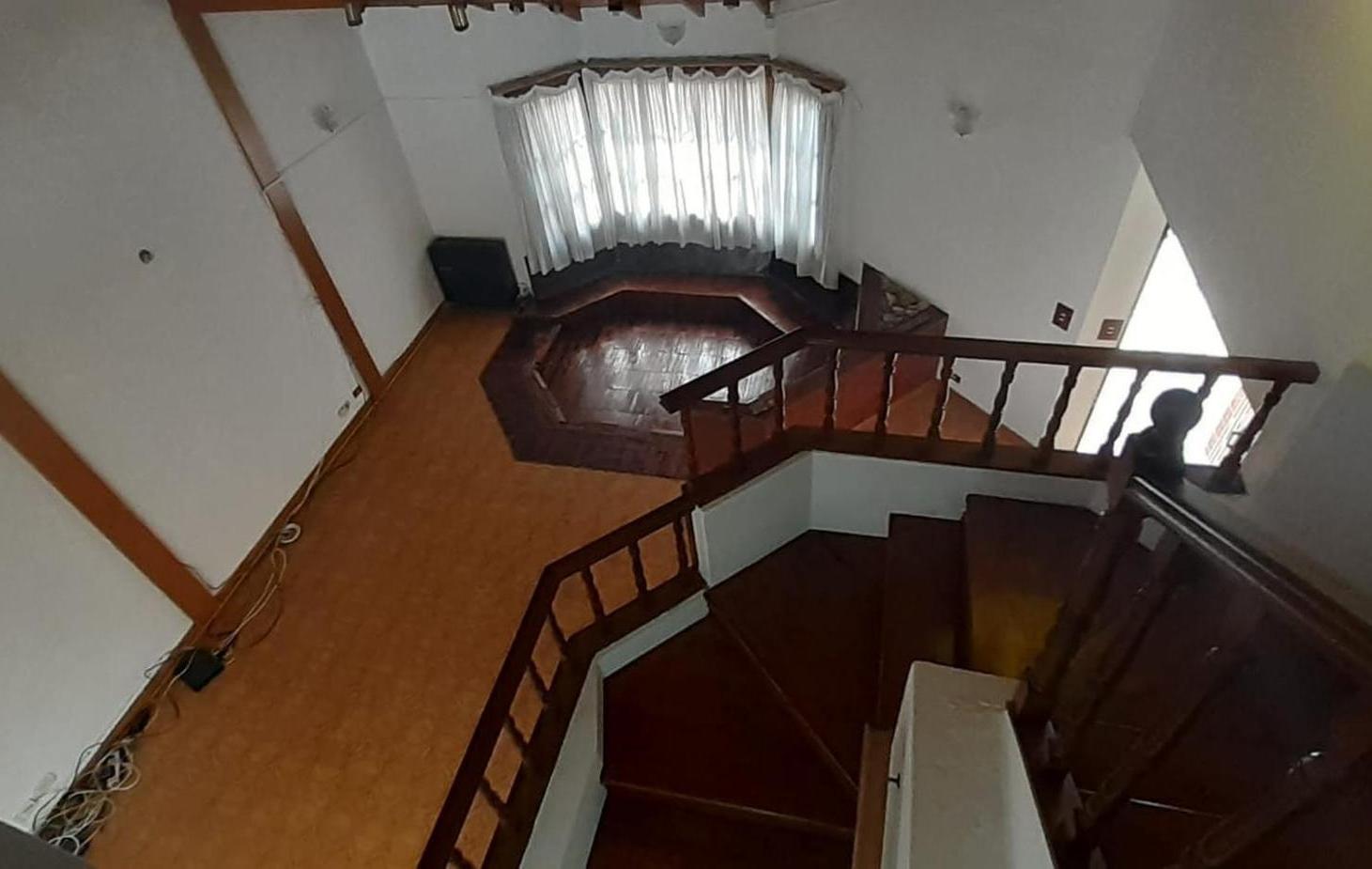 Foto de Chalet de 4 amb con jardín+cochera en Olivos, imagen 4