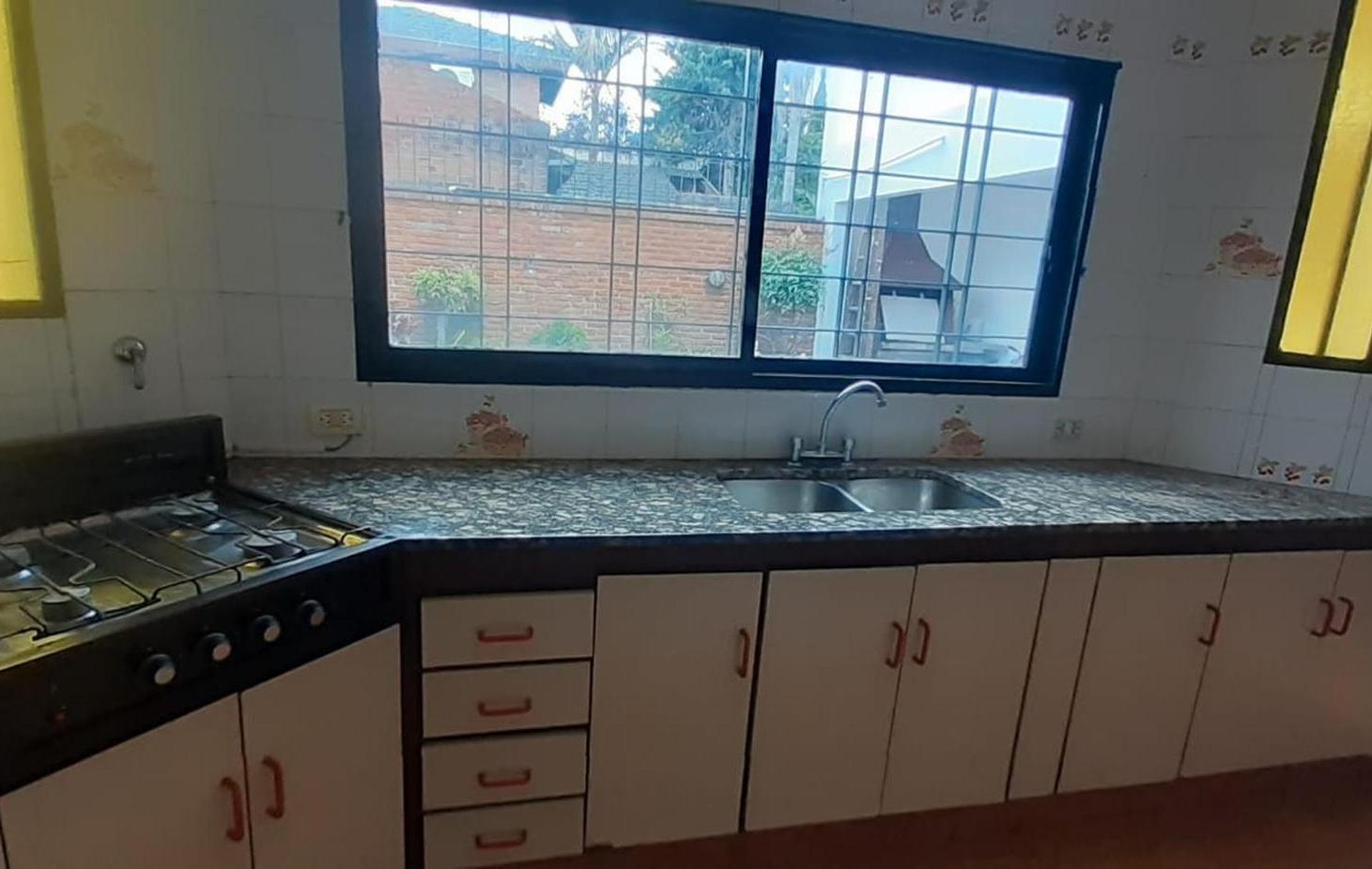 Foto de Chalet de 4 amb con jardín+cochera en Olivos, imagen 5