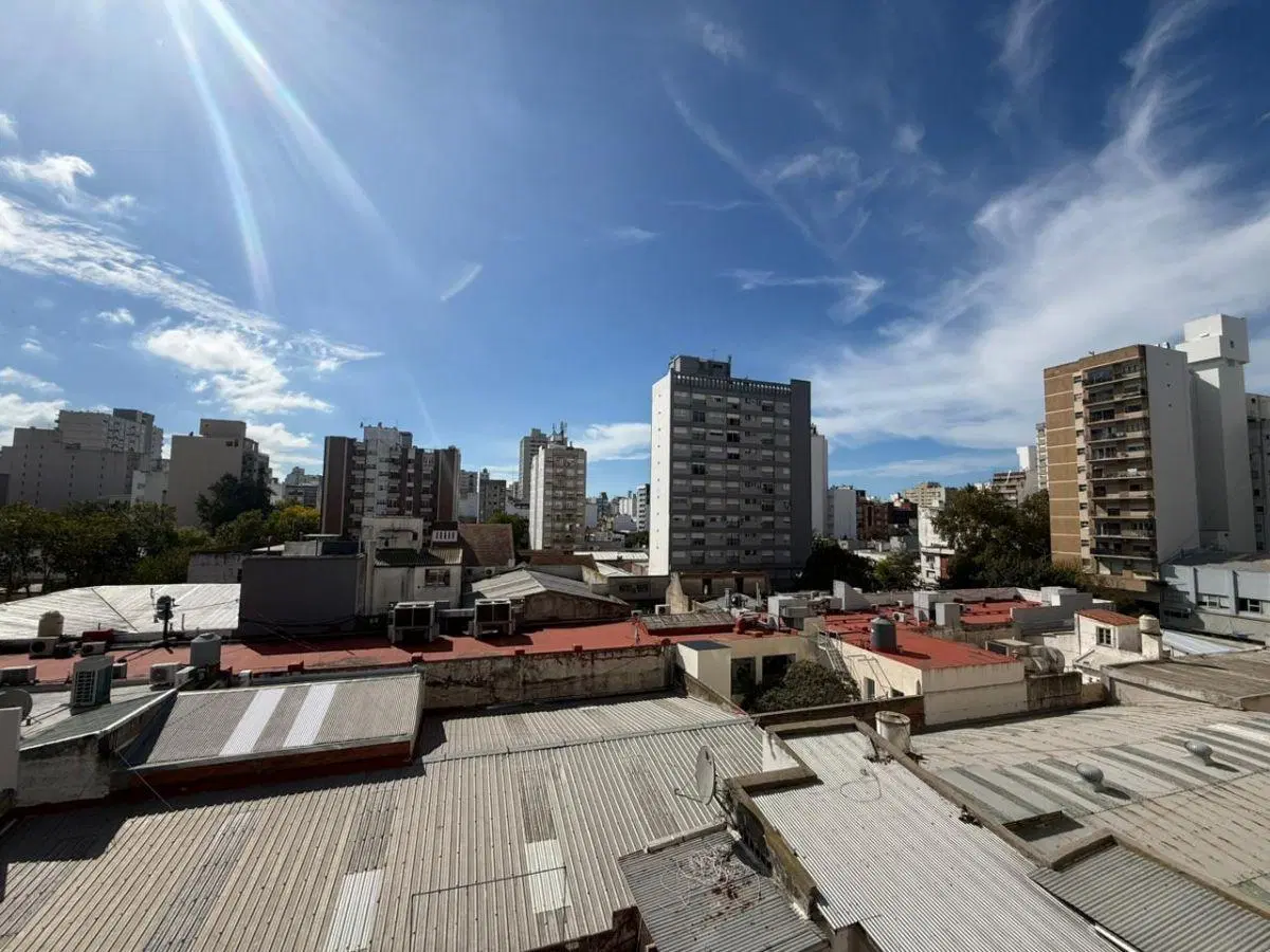 DEPARTAMENTO 3 AMBIENTES MUY SOLEADO - CENTRO 4