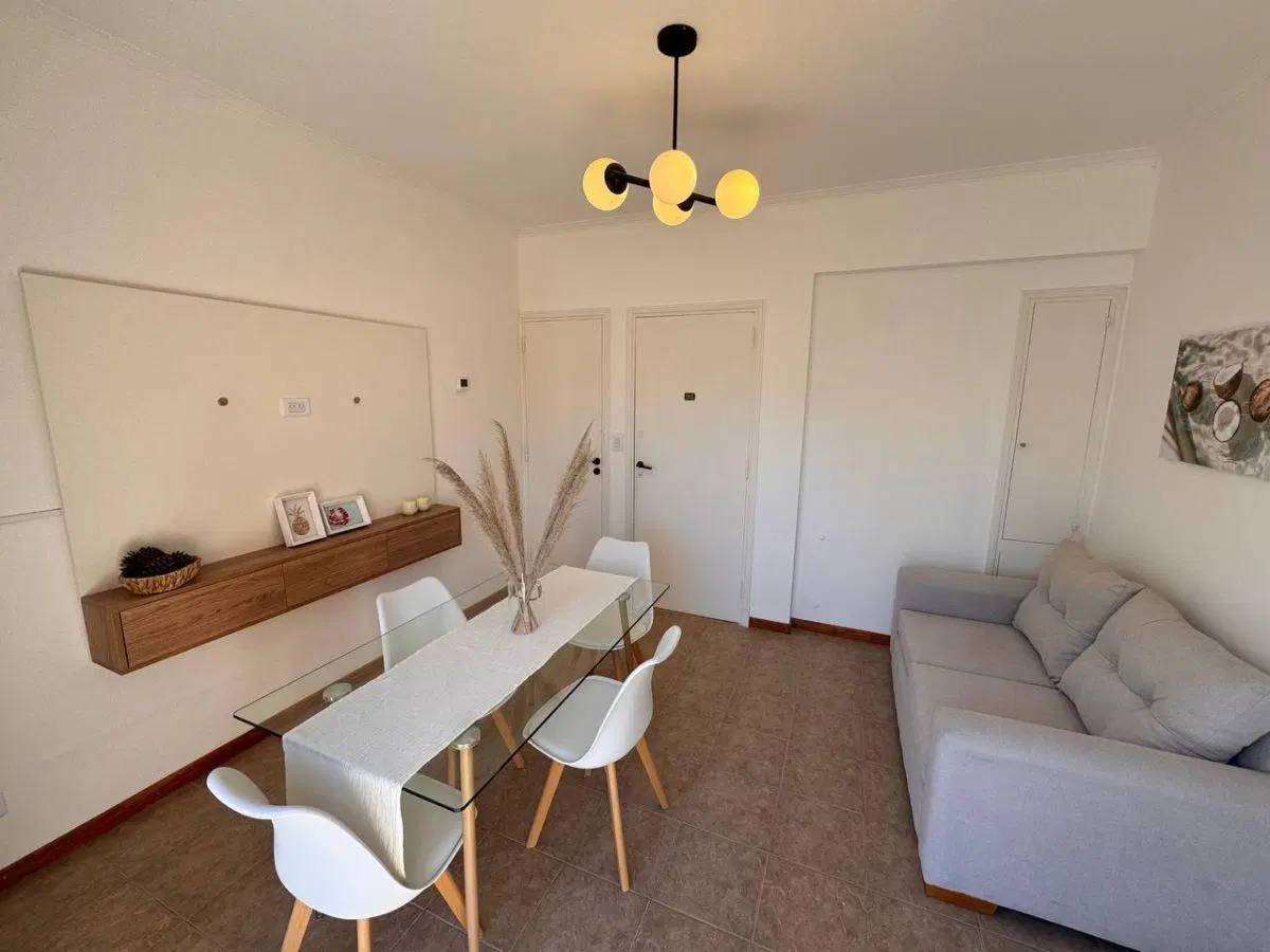 3 AMBIENTES AL FRENTE CON BALCON TERRAZA 5
