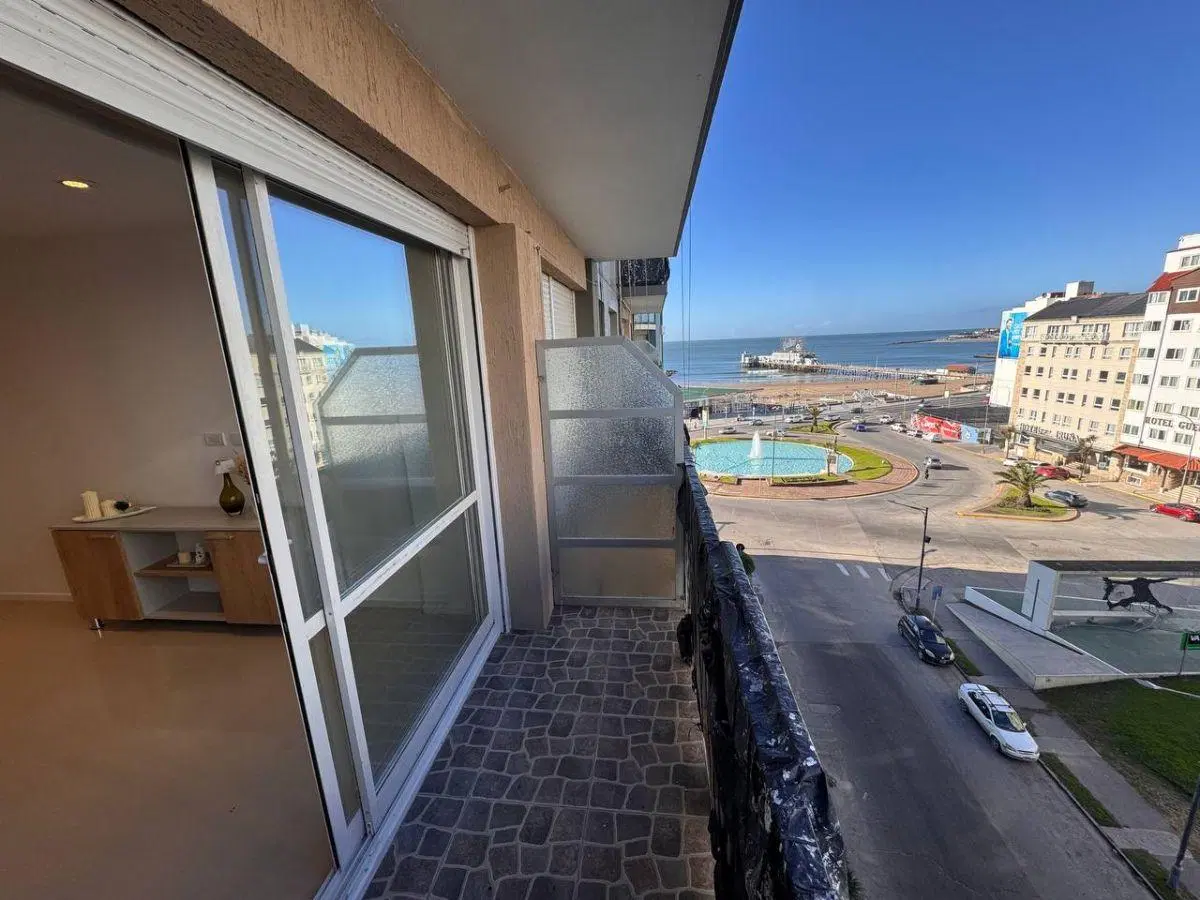 2 AMBIENTES CON DEPENDENCIA CON VISTA AL MAR 2