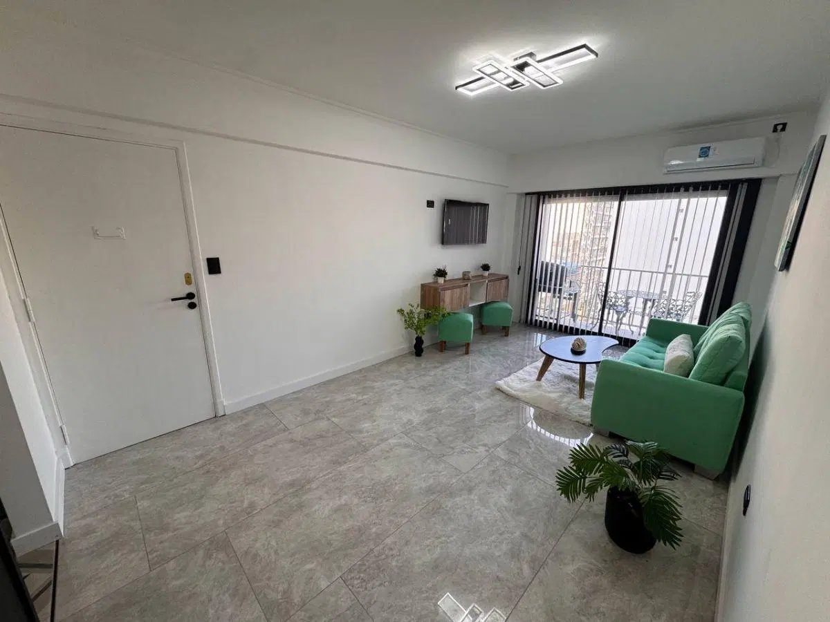 3 AMBIENTES AL FRENTE CON BALCON CORRIDO 2