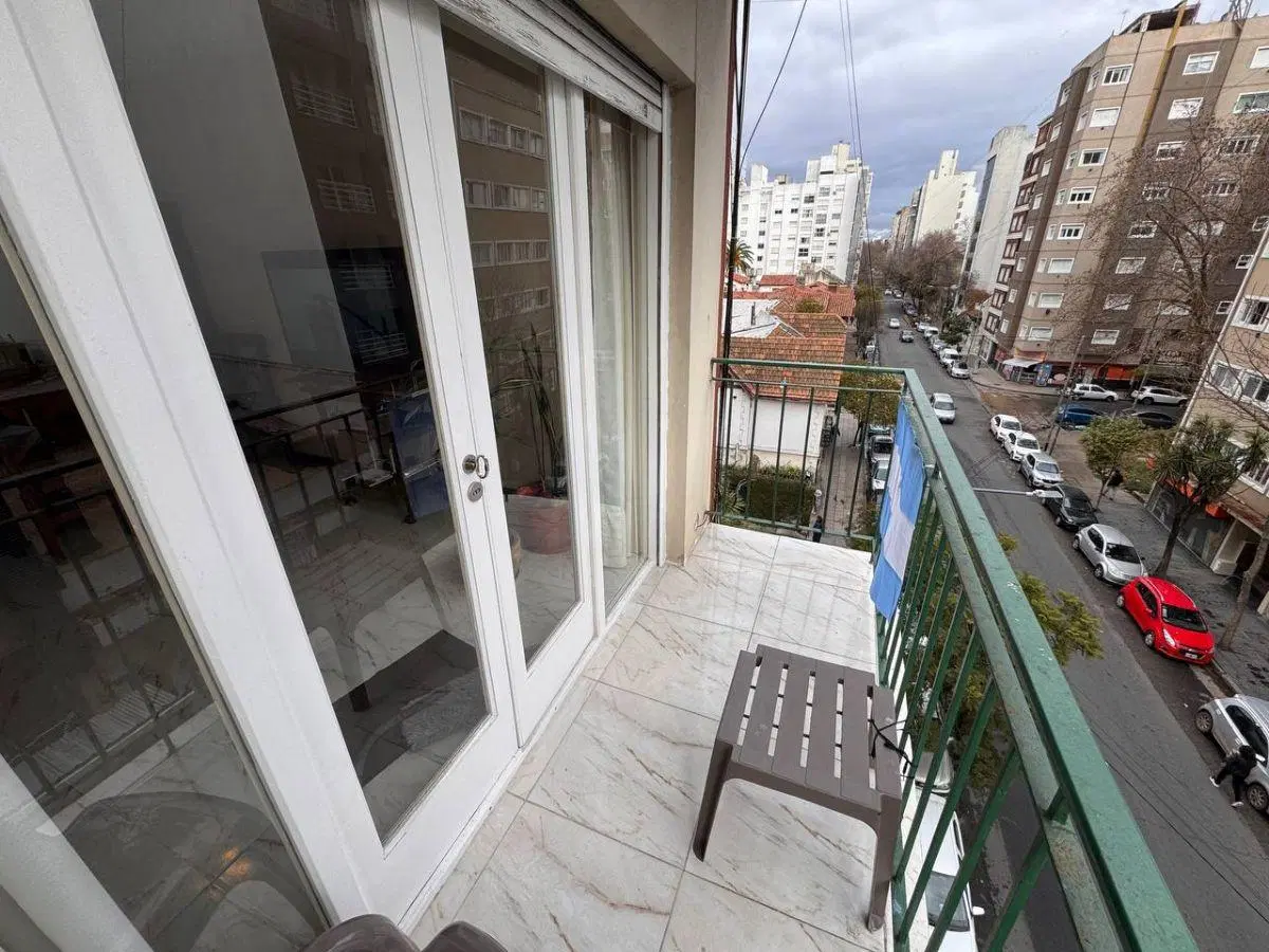 2 AMBIENTES CON DEPENDENCIA - ZONA PLAZA MITRE 4