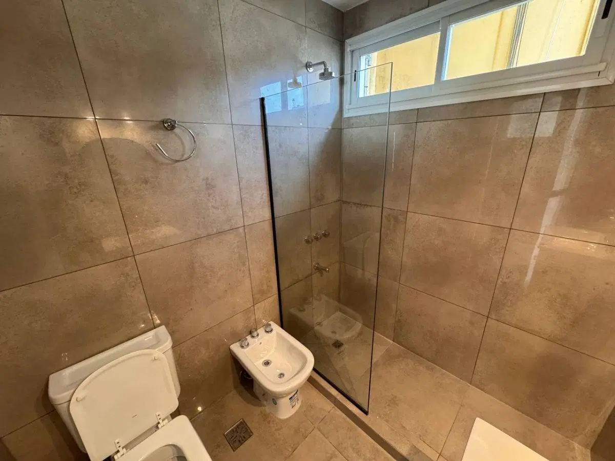 4 AMBIENTES CON BALCON TERRAZA - ZONA CENTRO 3