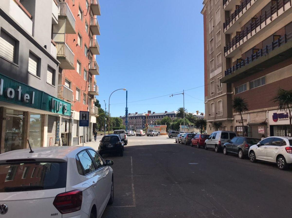 Foto de DEPARTAMENTO 1 AMBIENTE FRENTE A PLAZA COLON, imagen 5