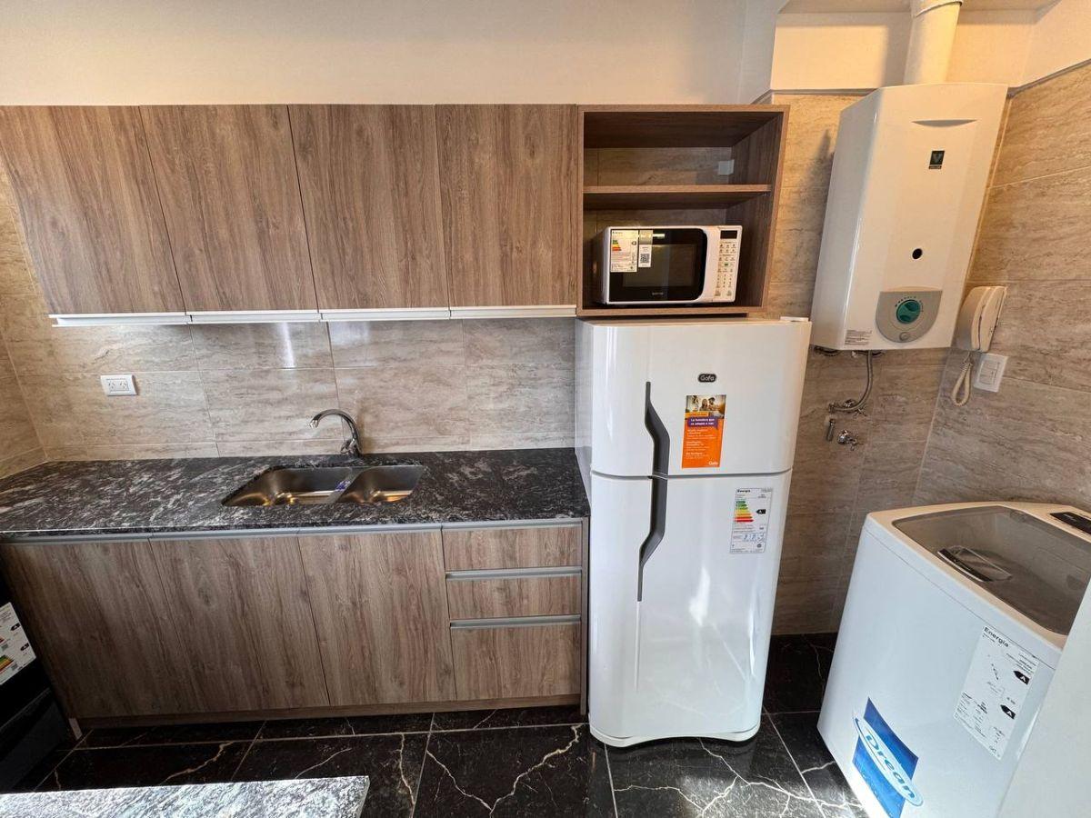 Foto de VENTA 2 AMBIENTES RECICLADO EN ZONA CENTRO, imagen 3
