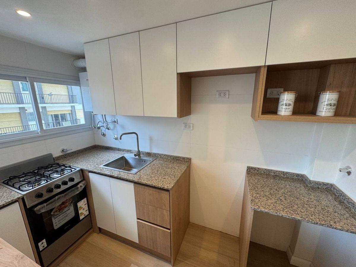 Foto de DEPARTAMENTO 2 AMBIENTES CON 2 BALCONES EN PLAZA COLON, imagen 4