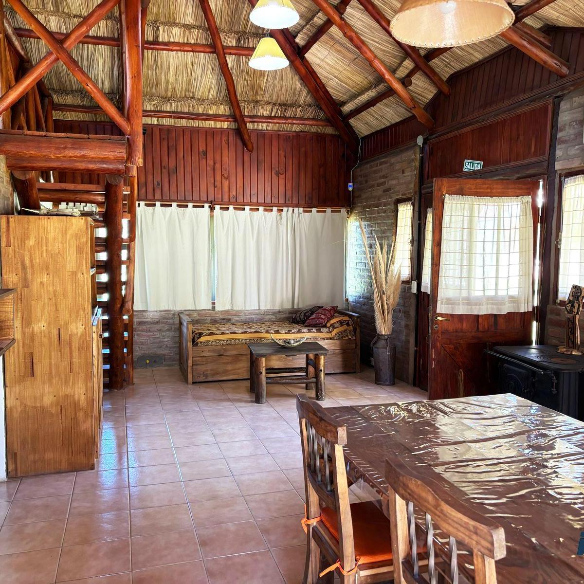 Venta. Complejo de 3 Cabañas y Casa Principal. Rama Caida, San Rafael, Mendoza 1