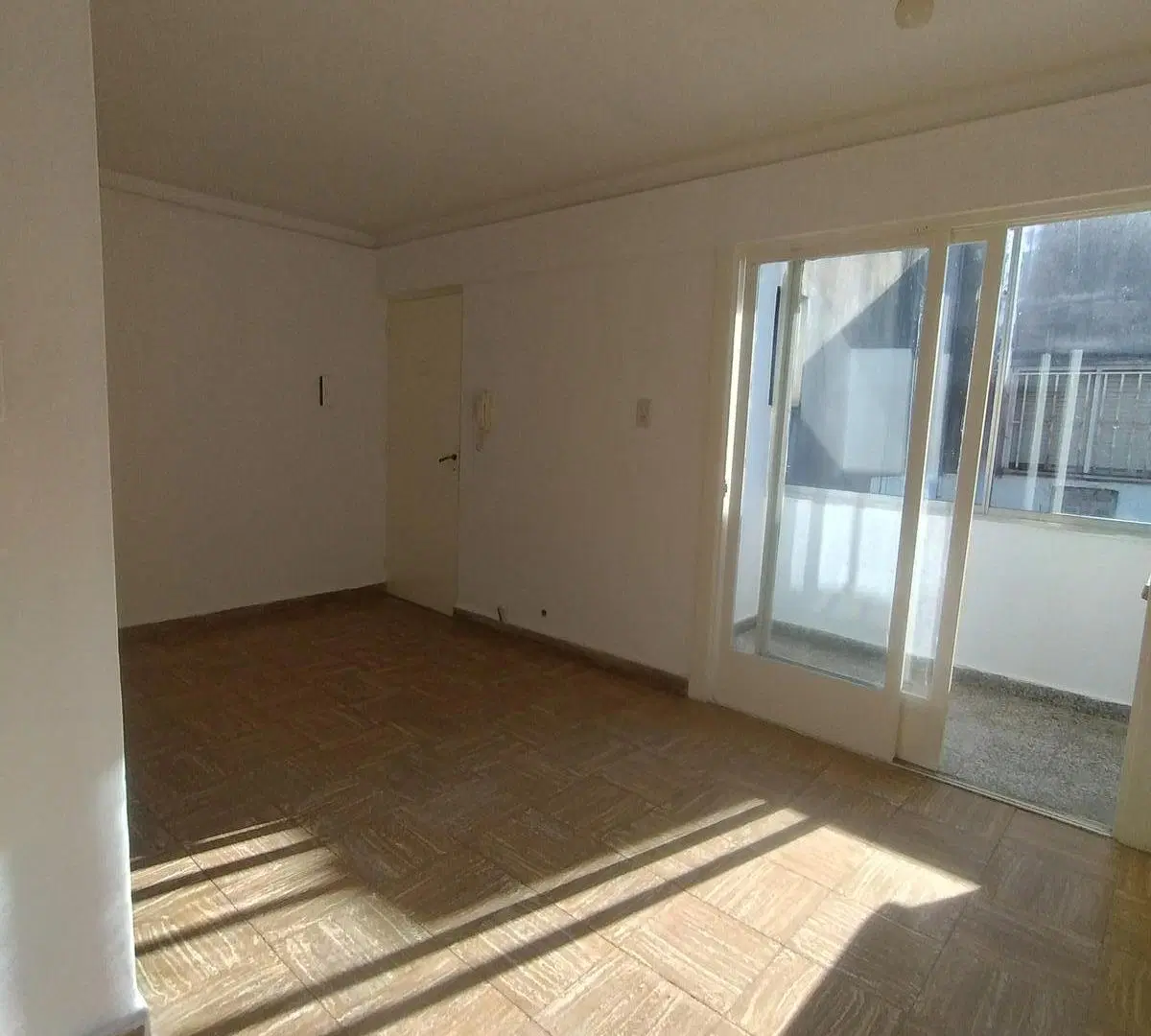 Departamento de 2 dormitorios en  Echesortu - Crespo 1049 3