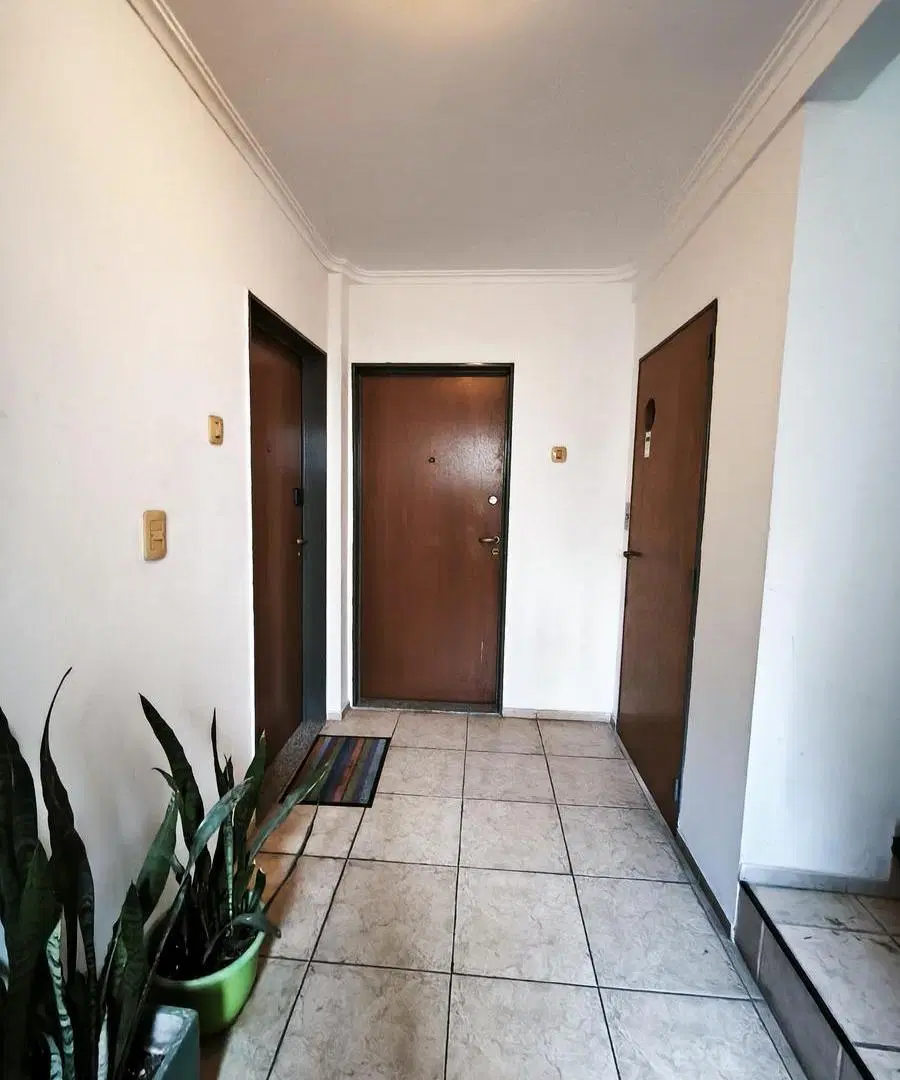 1 dormitorio al frente con balcón y vista al Parque – Moreno 135 bis 4