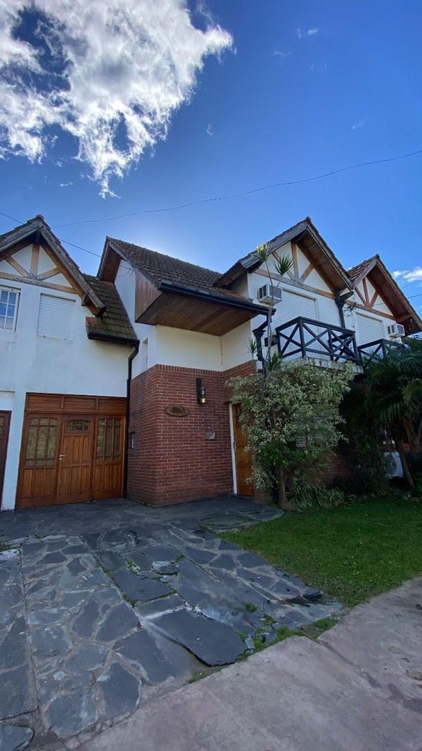 Casa Dúplex en Venta en Burzaco, Almirante Brown, G.B.A. Zona Sur