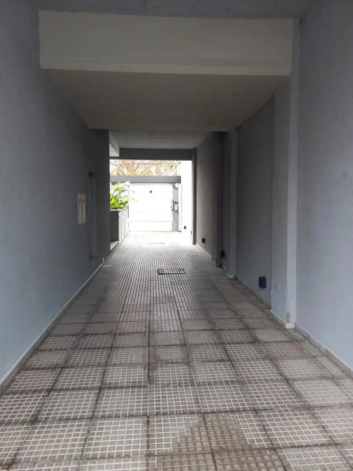 Departramento en Venta 2 Amb con Cochera en Bernal 3
