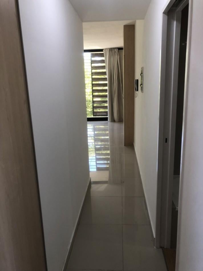 Foto de Alquiler Departamento de 2 Ambientes con Cochera en Bernal, imagen 1