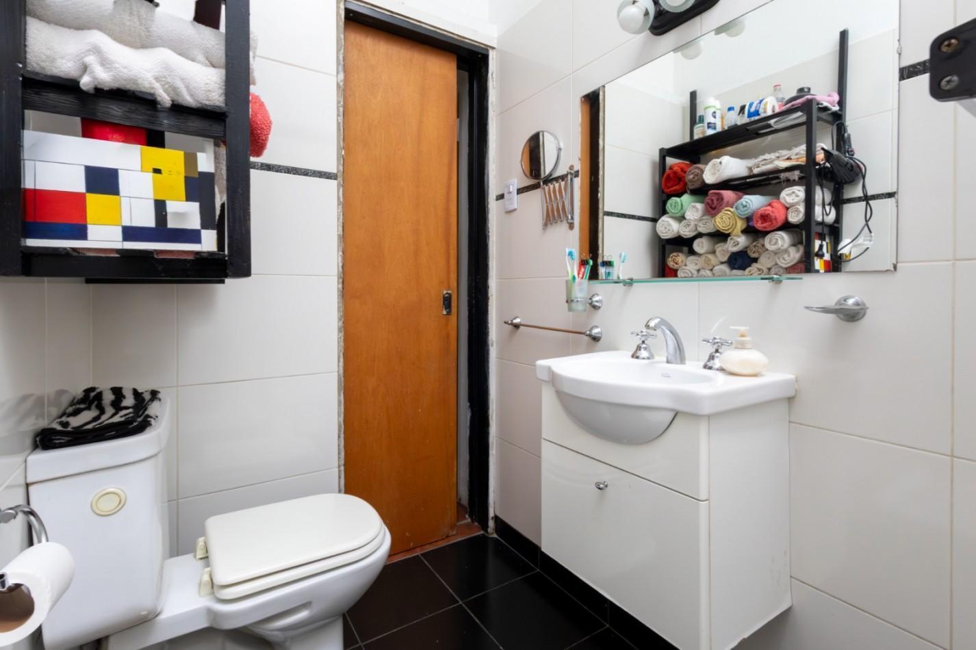 Foto de Venta Casa en esquina con Cochera en Temperley, imagen 4