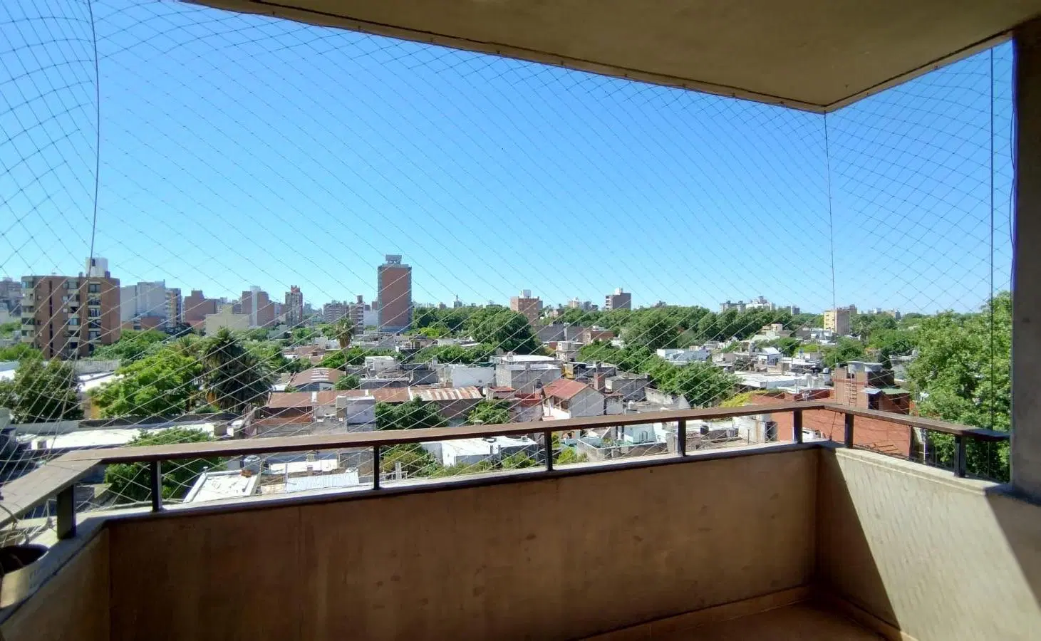 Departamento 2 dormitorios con cochera en  Echesortu 5