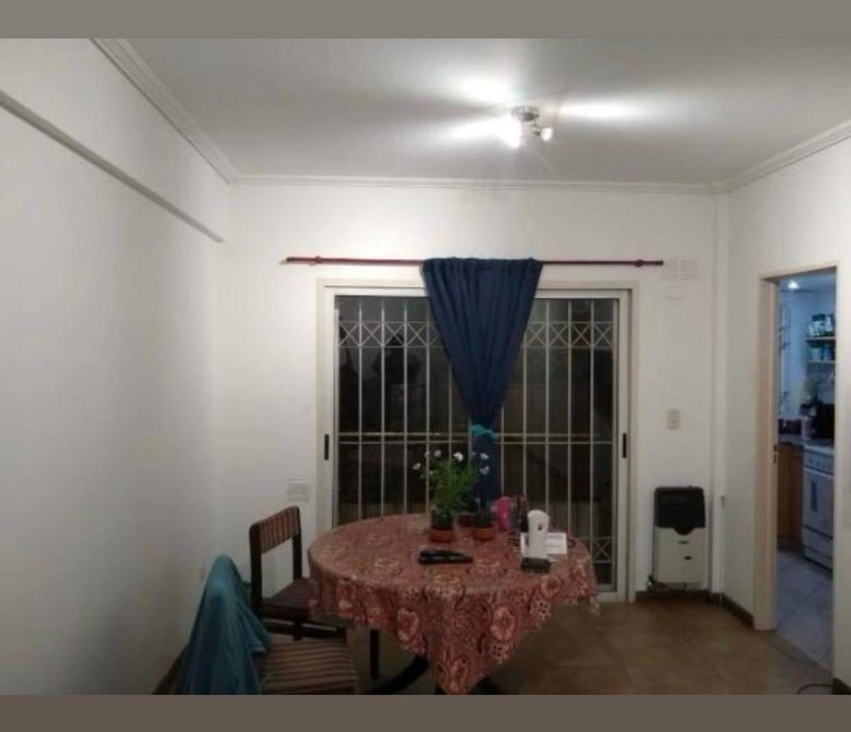 Foto de Departamento 2 amb. Centro con cochera techada., imagen 4