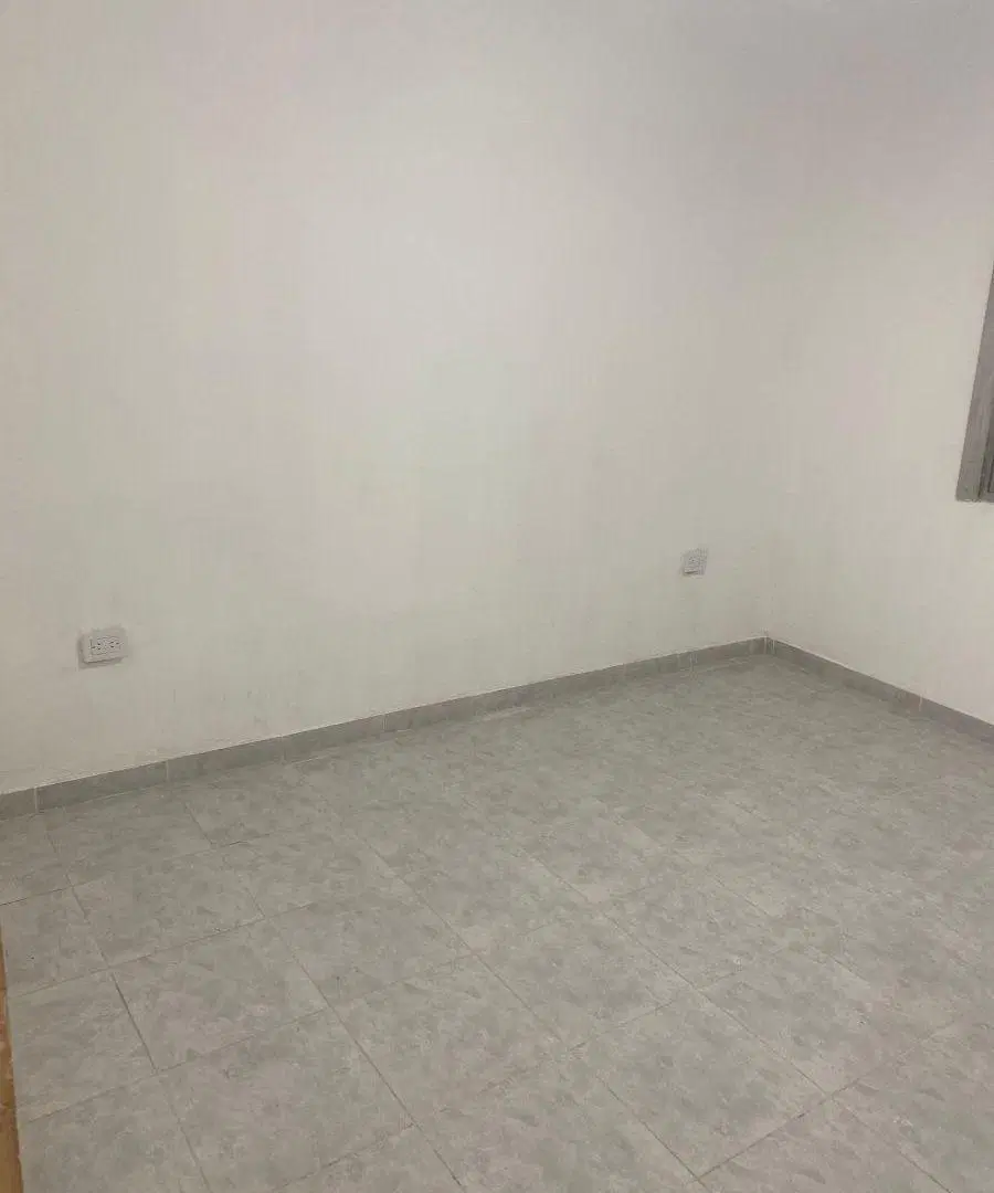 Casa de 3 ambientes con todos los servicios. Se toman vehículo en parte de pago 5
