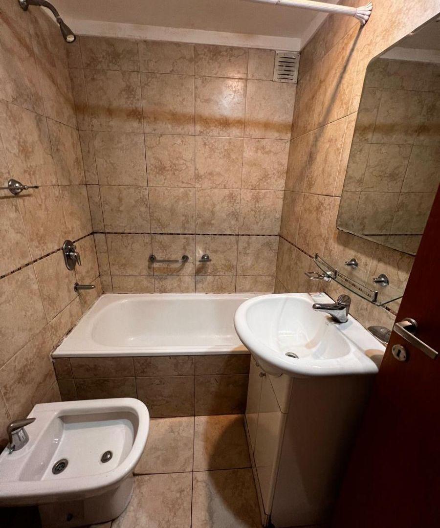 Foto de Departamento 2 amb. en alquiler ubicado en Lomas de Zamora Este a 4, imagen 2