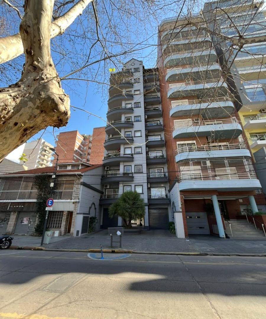 Foto de Departamento 2 amb. Centro con cochera techada, imagen 1