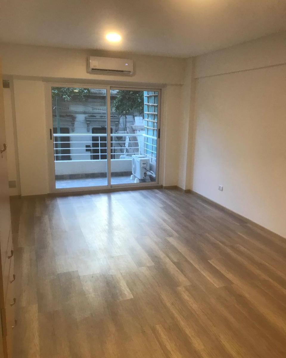 Foto de Monoambiente frente con balcón en Flores, Bonorino 169, frente y, imagen 4