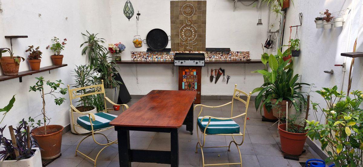 Unico y exclusivo 2 1/2 ambientes con patio y parrila