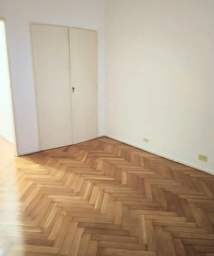 2 ambientes al frente en Recoleta, muy luminoso , alquiler temporario sin muebles, USD 450 + exp 1