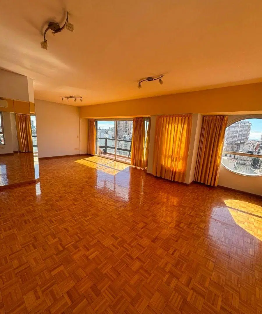 3 ambientes con dependencias , semipiso, Recoleta, M T Alvear 1300, frente con balcón vista al Rio 3