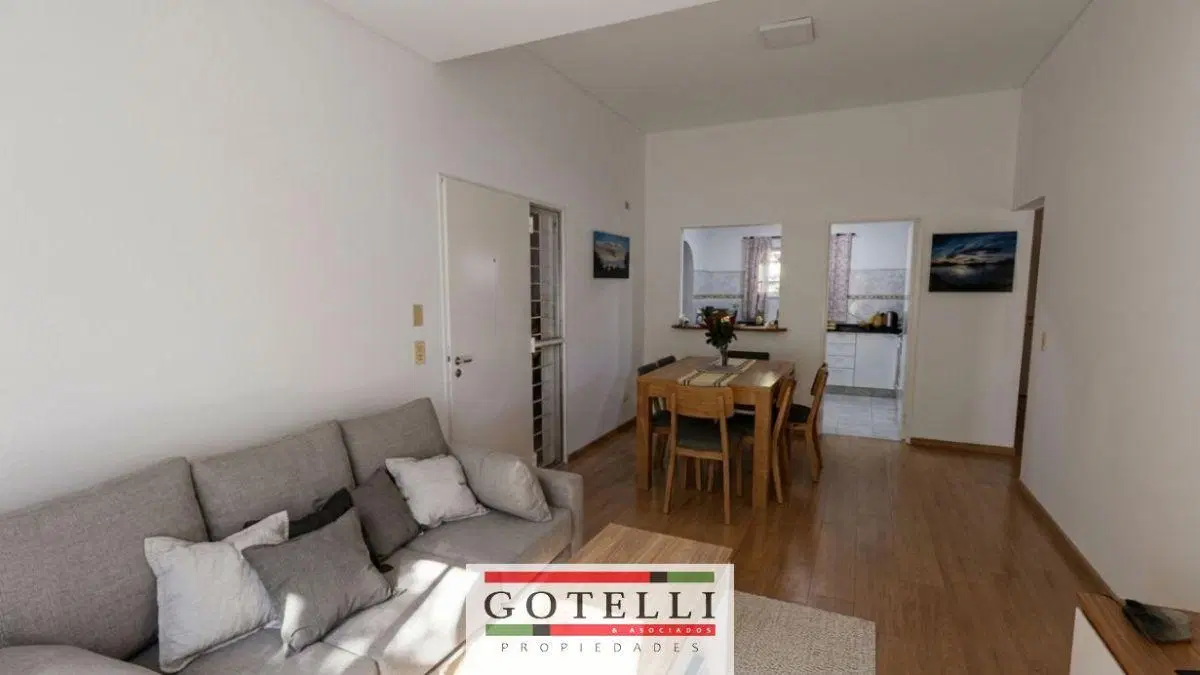 Venta Monte Grande Mirasoles Casa de 2 dormitorios c/ cochera galeria lote 300m2 4