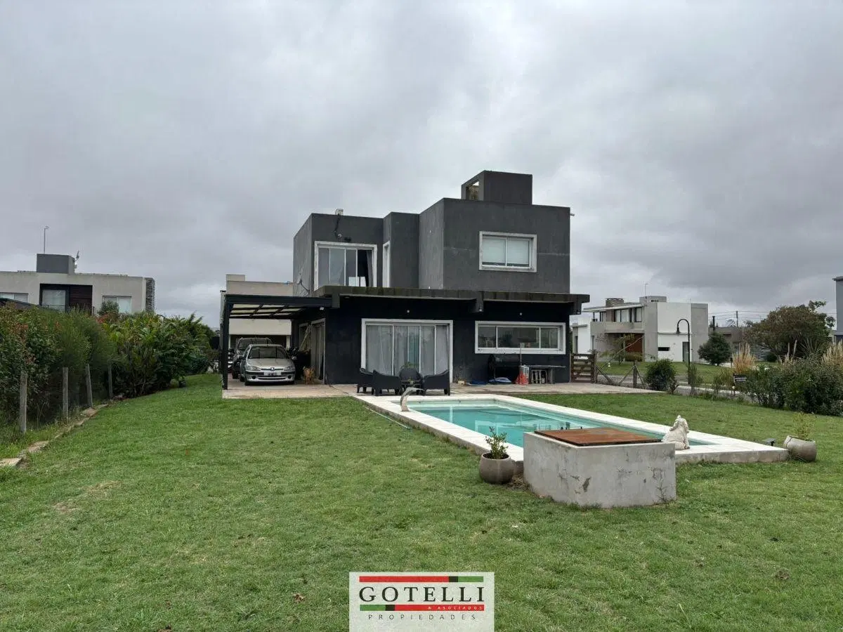 Venta Canning San Vicente Cruz del Sur barrio privado Casa 4 ambientes c/piscina 5