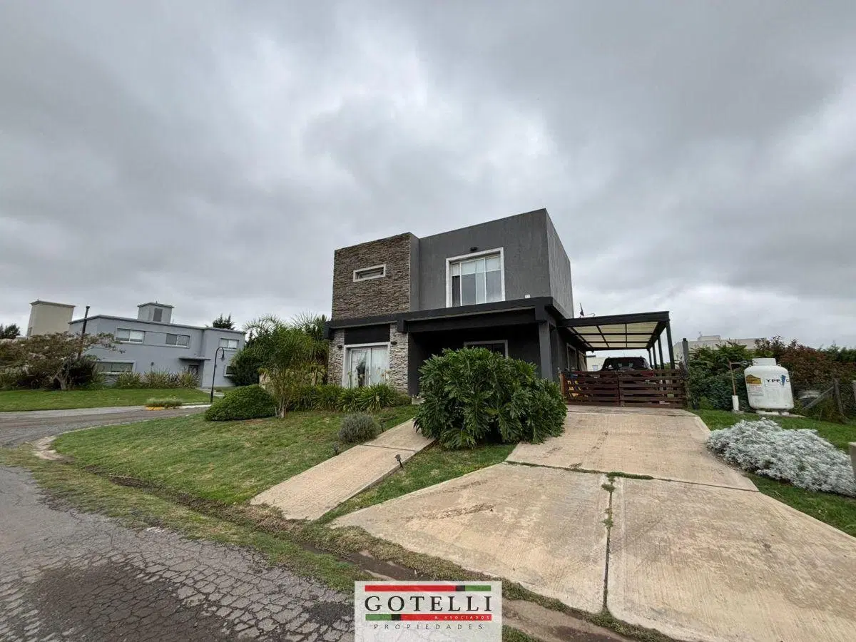 Venta Canning San Vicente Cruz del Sur barrio privado Casa 4 ambientes c/piscina 1
