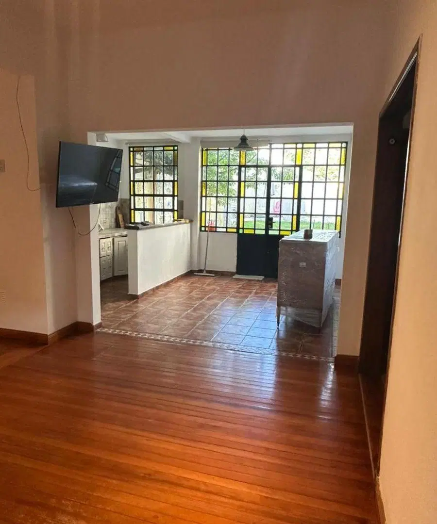 Venta centro Monte Grande Casa de 4 ambiemtes ideal vivienda o uso comercial 3