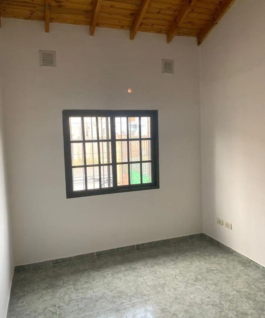 Alquiler Luis Guillon PH 3 Ambientes con Estacionamiento y Patio 4