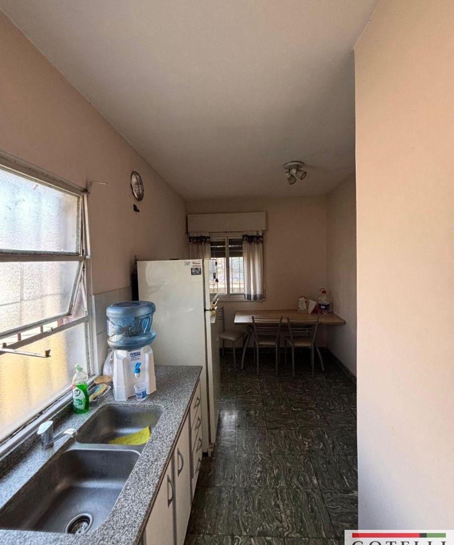 Foto de Venta Monte Grande Casa 4 Ambientes Toma Dpto en Parte de Pago y es, imagen 4