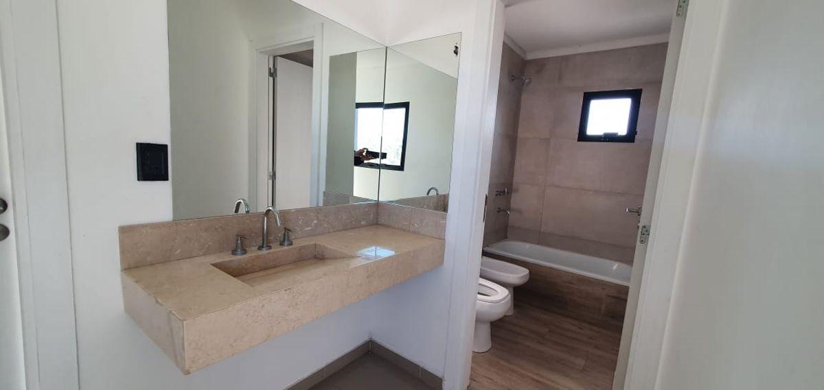 Foto de Venta Canning Santa Rita Club de Campo Casa de 4 Ambientes cochera, imagen 5